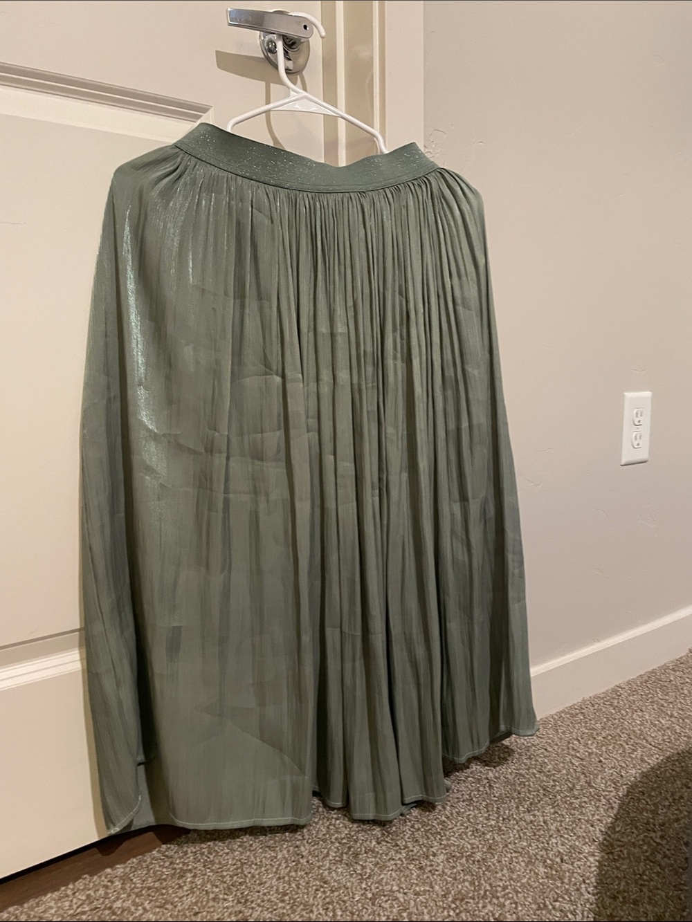 Pleated Olive Green Women's Midi Skirt